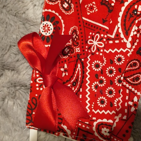 Lady's Bandana Face Mask - Picture 4 of 4
